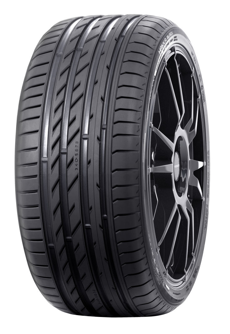 картинка Nokian Tyres 235/40 R18 Hakka Black 2 95Y от нашего магазина